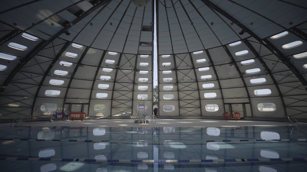 La Piscine tournesol de Carros